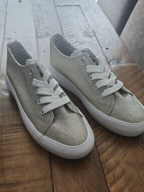 Women's Metallic Silver Casual Sneakers - Low Top Lace-Up